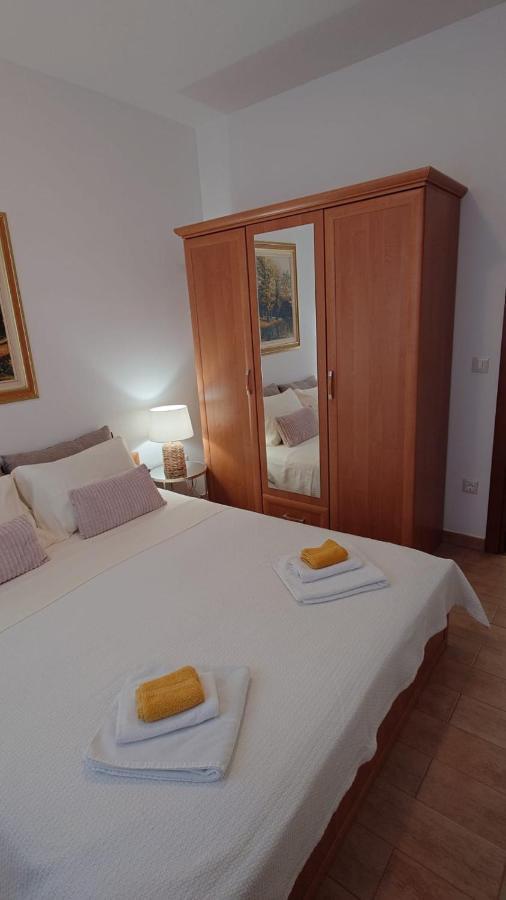 Apartments Lola Ρόβινι Εξωτερικό φωτογραφία