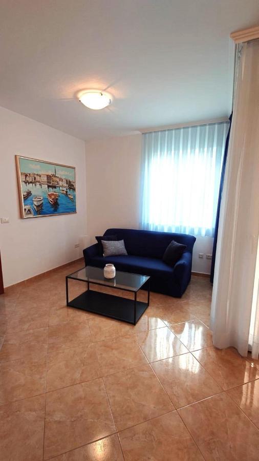 Apartments Lola Ρόβινι Εξωτερικό φωτογραφία